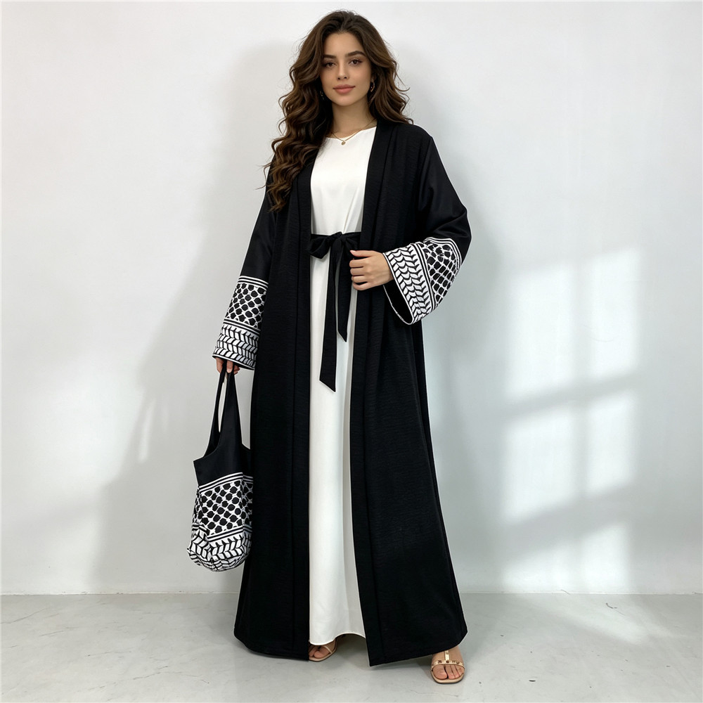 Women Bags In Dubai - Abaya aperta e borsa per Ramadan,