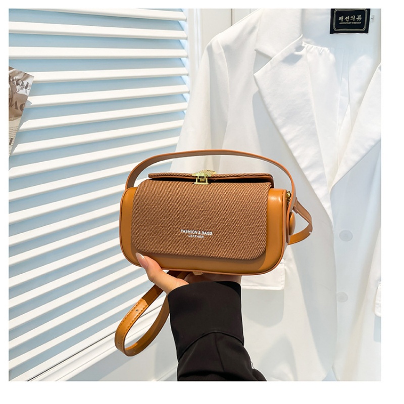 Nuova Borsa a Mano dal Design  - Women Bags Designer recensione e prezzo