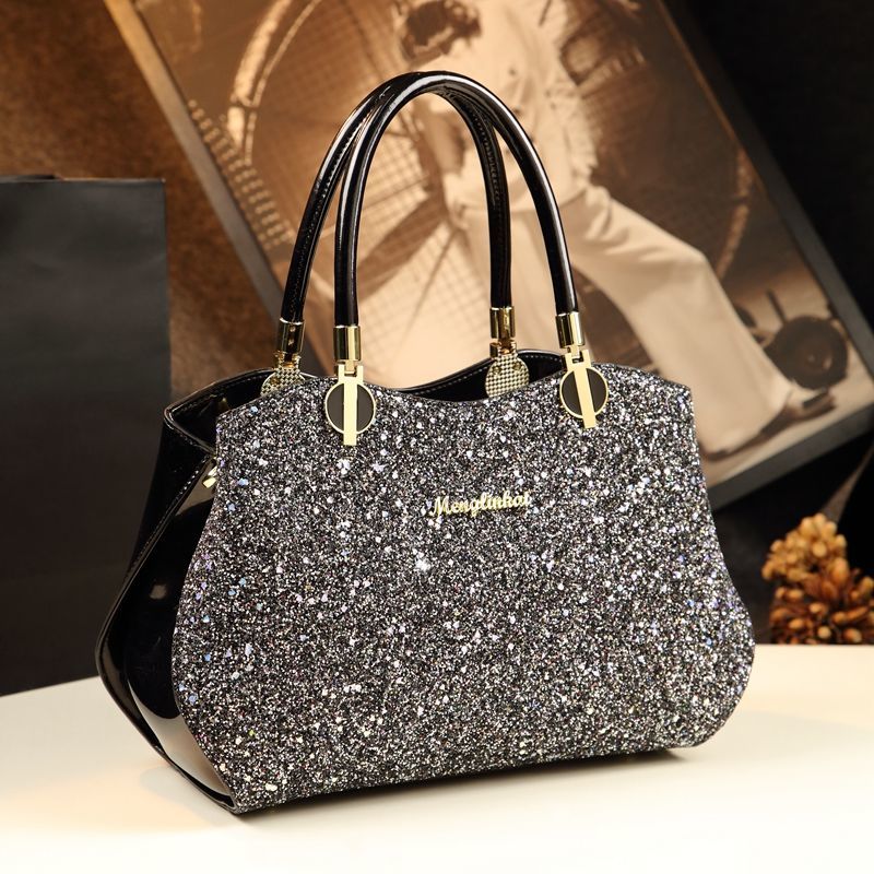 Borsa a Tracolla in Pelle di L - Women Bags Branded Sale recensione e prezzo