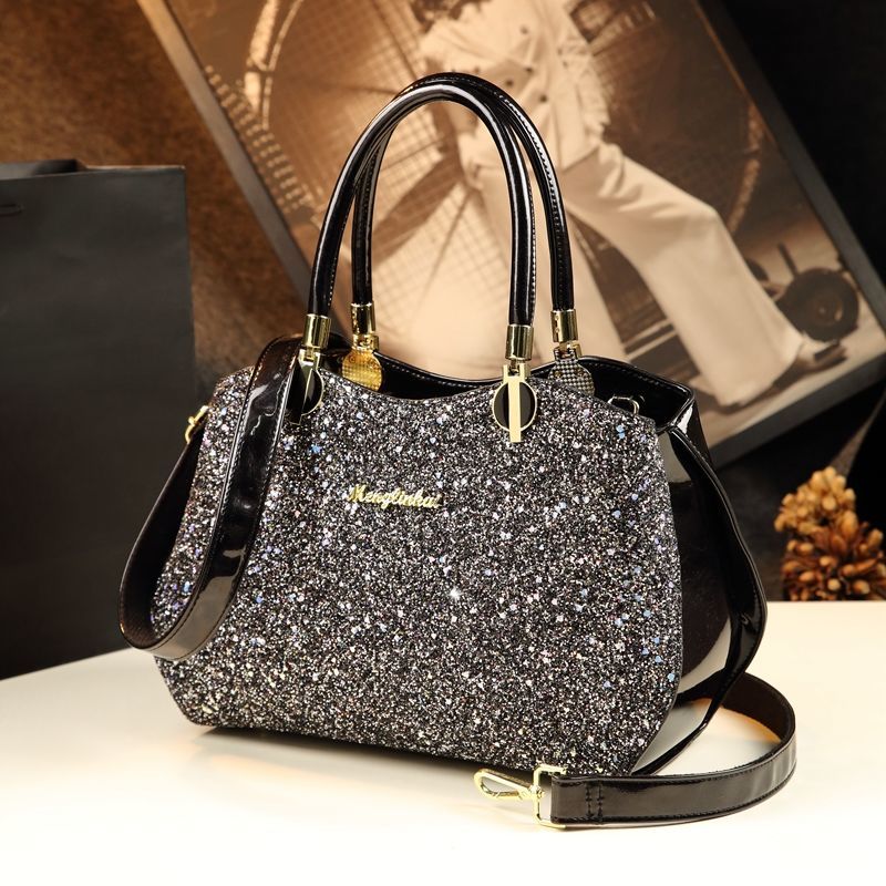 Borsa a Tracolla in Pelle di L - Women Bags Branded Sale recensione e prezzo